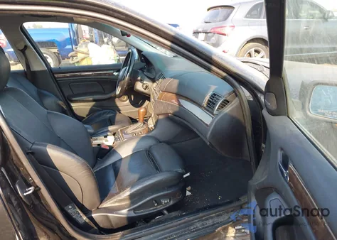 2003 BMW 325Xi z USA, uszkodzony, nr VIN WBAEU33413PM58486